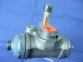 6774360 QUALITEE INTERNATIONAL Brake Master Cylinder Wheel