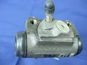 6775070 QUALITEE INTERNATIONAL Brake Master Cylinder Wheel Lh