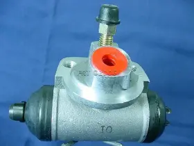 6776710 QUALITEE INTERNATIONAL Drum Brake Master Cylinder