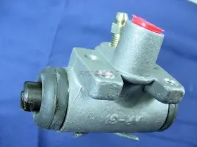 6778110 QUALITEE INTERNATIONAL Drum Brake Master Cylinder