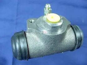 6779280 QUALITEE INTERNATIONAL Brake Master Cylinder Wheel Lh