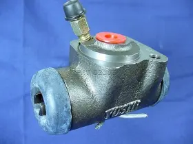 6779570 QUALITEE INTERNATIONAL Drum Brake Master Cylinder Lh