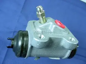 Qualitee International 6781040 Right Rear Brake Wheel Cylinder For 95-02 Esteem 89 90 91 92 93 94 Suzuki Swift