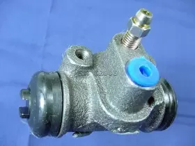 Qualitee International 6783010 Drum Brake Wheel Cylinder For 94 95 96 97 98 99 00 01 Sephia Lh/rh Rear