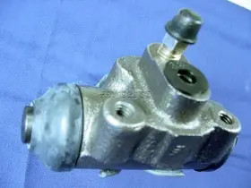 6791270 QUALITEE INTERNATIONAL Brake Master Cylinder Wheel