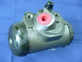 6791350 QUALITEE INTERNATIONAL Drum Brake Master Cylinder Van