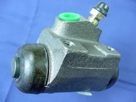 6792110 QUALITEE INTERNATIONAL Drum Brake Master Cylinder