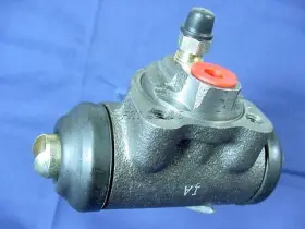 6792330 QUALITEE INTERNATIONAL Brake Master Cylinder Wheel Lh