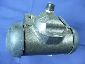 6792410 QUALITEE INTERNATIONAL Drum Brake Master Cylinder Van