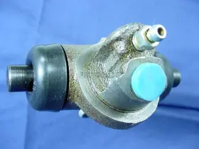 6793300 QUALITEE INTERNATIONAL Brake Master Cylinder Wheel