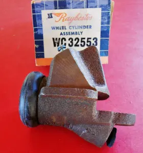 WC32553 RAYBESTOS Nos Drum Brake Master Cylinder Wheel