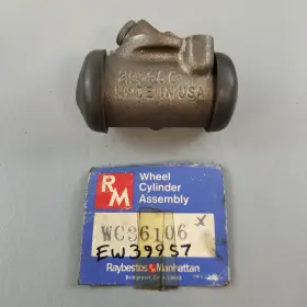 Raybestos Wc36106 New Nos Rear Right Wheel Brake Cylinder Raybestos Wc36106 New Nos Rear Right Wheel Brake Cylinder