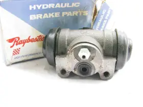 WC37150 RAYBESTOS Rear Lower Drum Brake Master Cylinder Wheel