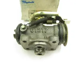 WC37952 RAYBESTOS Rear Right Rearward Brake Master Cylinder