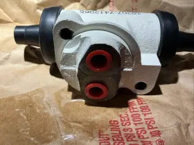 2530-00-741-2065 SEAMAN-PARSONS Wheel Hydraulic Brake Master #3