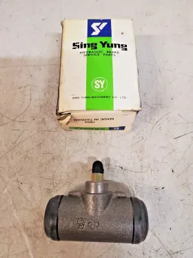 1604 SING YUNG Hydraulic Brake Master Cylinder Front Wheel