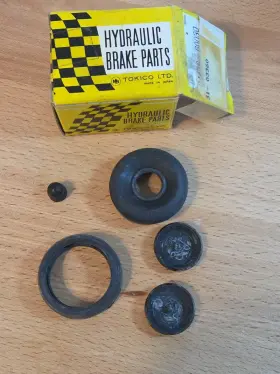 071-4956 TOKICO Caliper Repair Land Miyaco Kit FJ55 Toyota