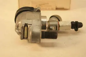 25-10512 TOKICO Front Wheel Brake Cylinders Datsun #2