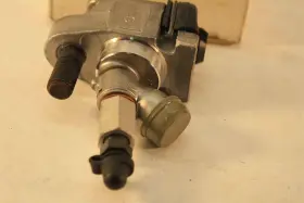 25-10512 TOKICO Front Wheel Brake Cylinders Datsun