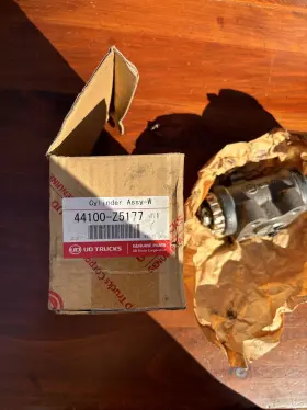 Ud Trucks 41100-z5177 Brake Cylinder Ud Trucks 41100-z5177 Brake Cylinder