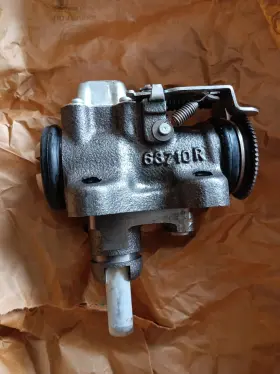 44100-80Z02 UD TRUCKS Wheel Cylinder #2