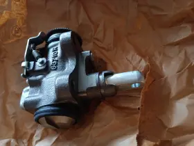 44100-80Z02 UD TRUCKS Wheel Cylinder #3