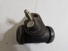 FD20932 WAGNER Nos Left Wheel Cylinder Chev 57 #3