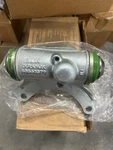 Girling Durapark Brake Wheel Cylinder 68660579 C3. Fixed Price $219.99.