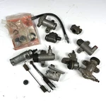 Lot Girling Clutch Slave Cylinder Wheel Brake 304180 Austin Healey Mg. Fixed Price $54.43.